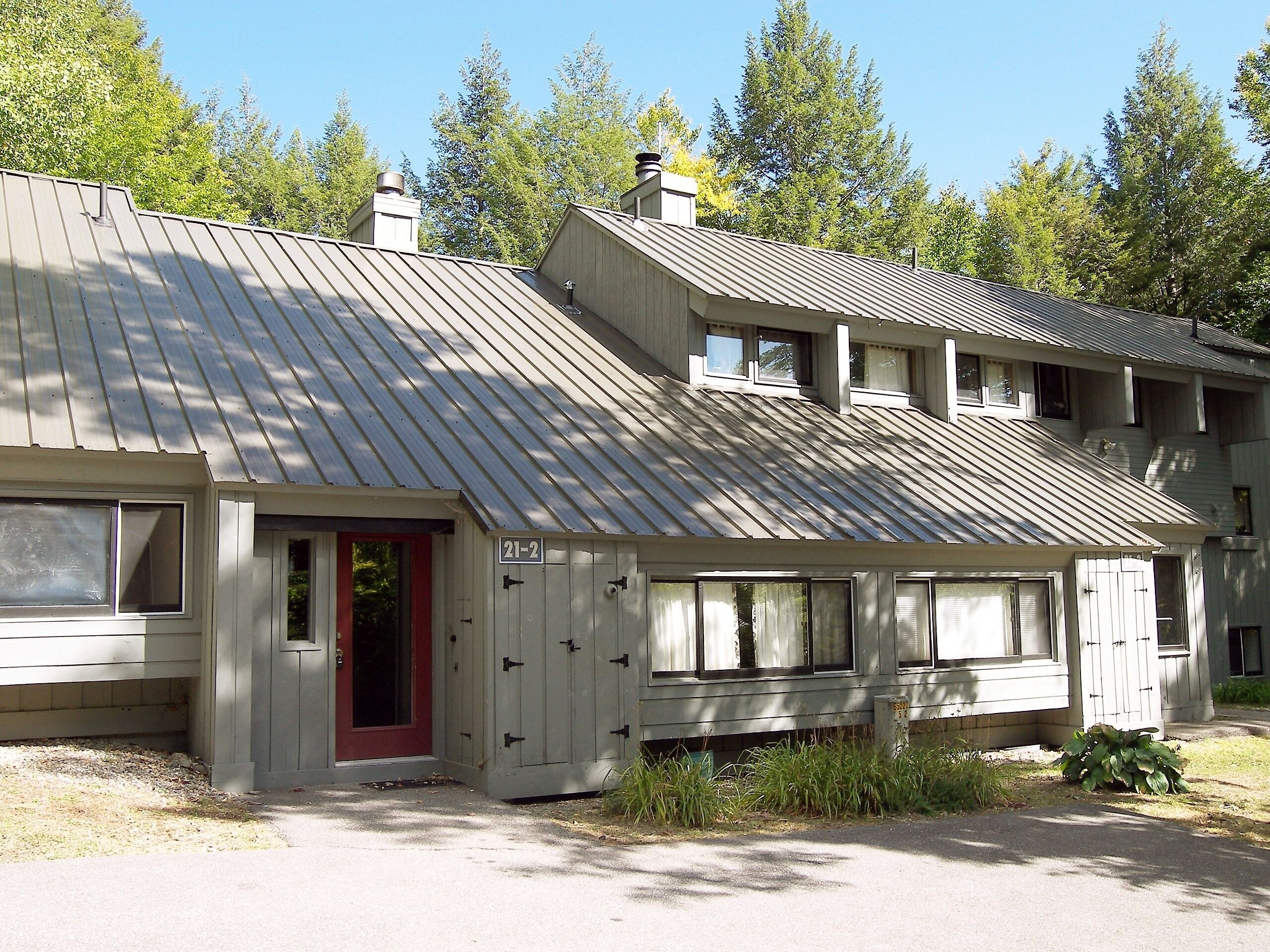 V35MN- Managed by Loon Reservation Service - NH Meals & Rooms Lic# 056365