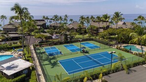 Sport court - Primo Views+Upgrades! Luxe Living w/Modern Kitchen, WiFi, Lanai, Laundry, and TV (KAILUA-KONA)