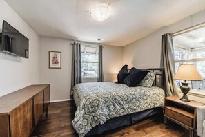 2 chambres, bureau, fer et planche à repasser, Wi-Fi gratuit