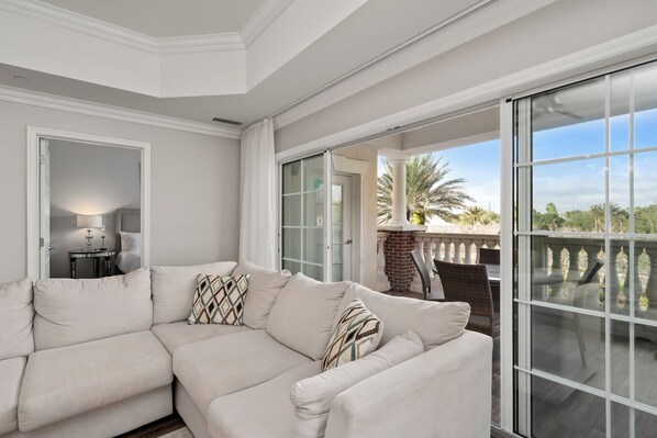 Televisión, consola de videojuegos y reproductor de DVD 