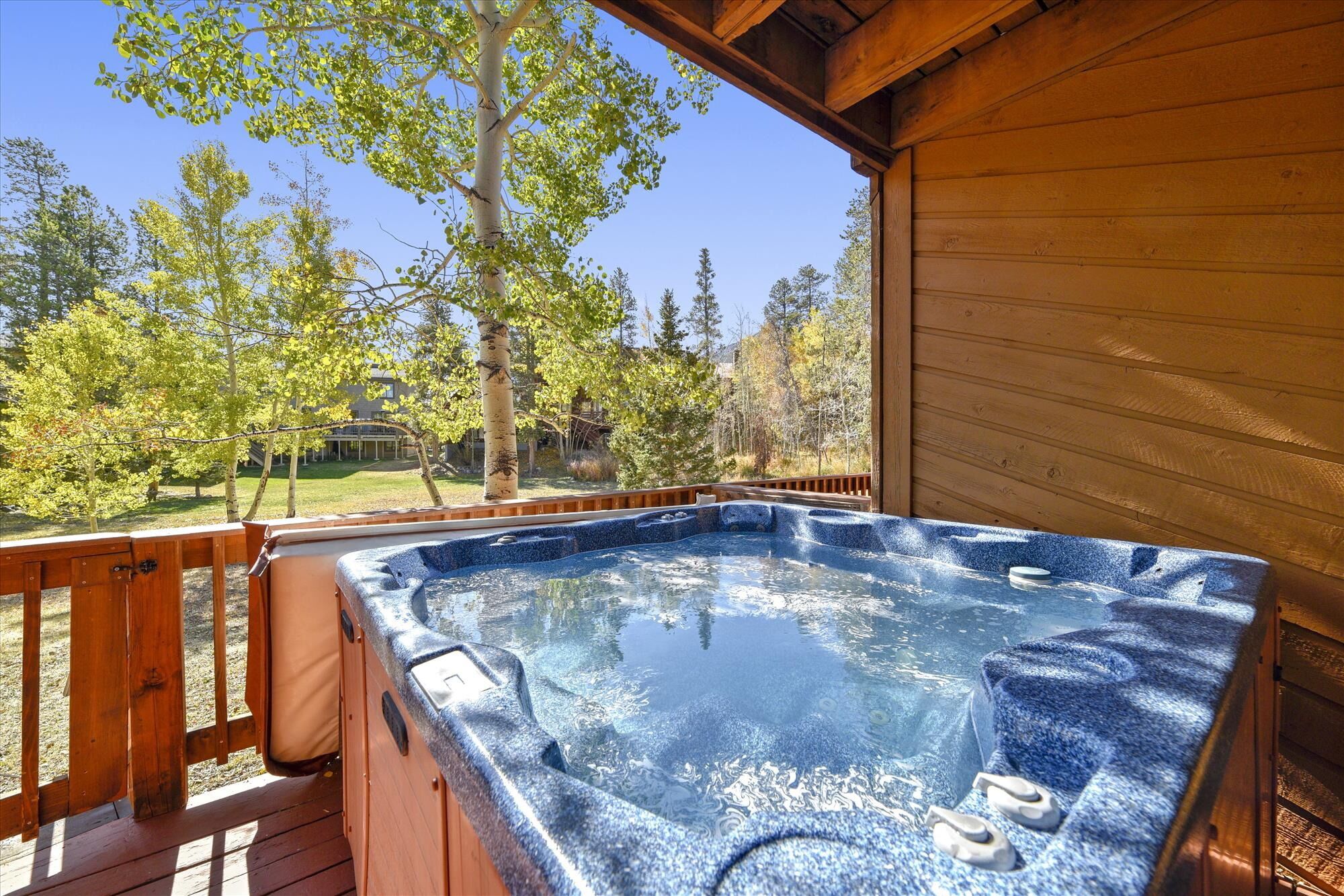 3 bedrooms in Frisco, sleeps 10! Private hot tub!