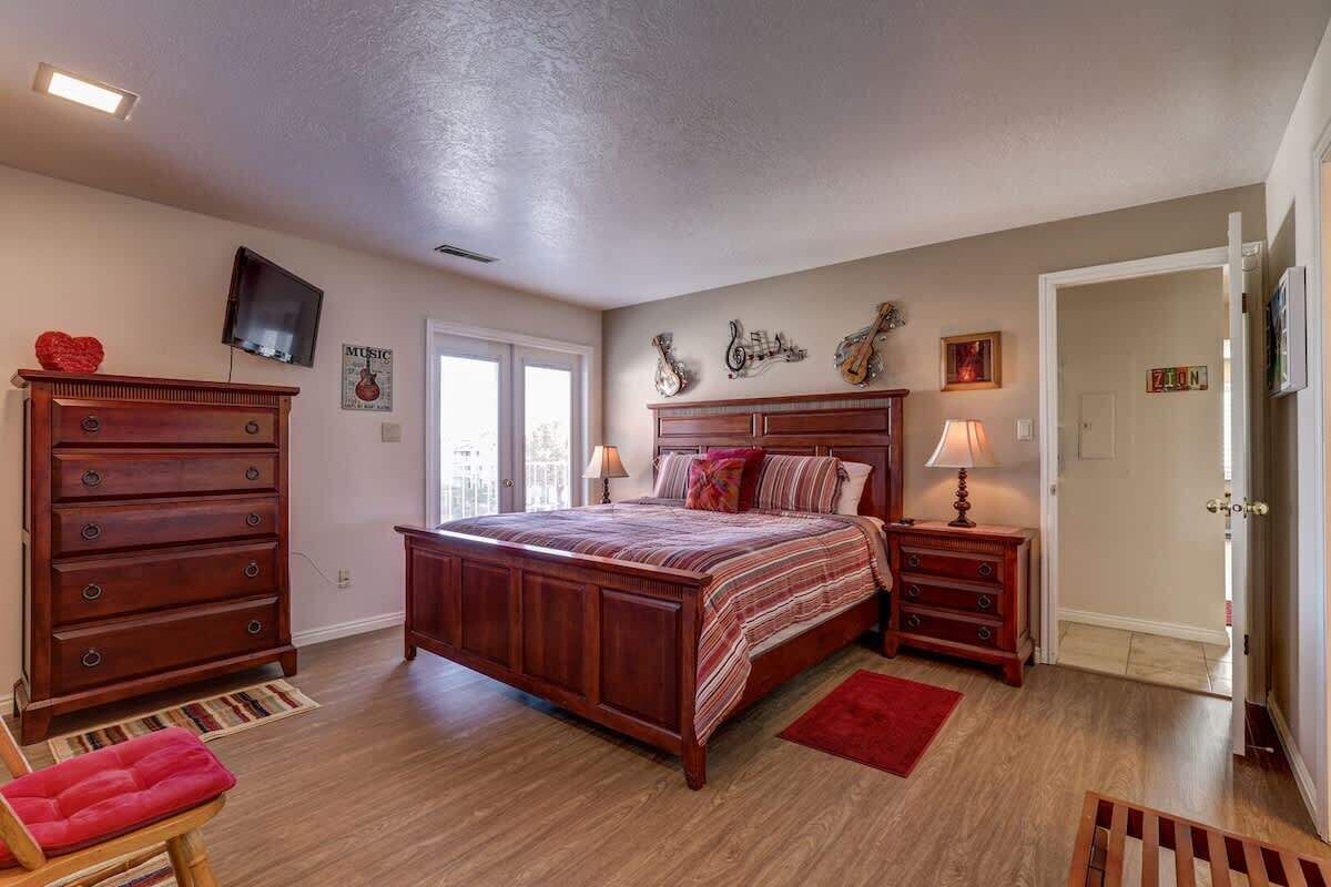 2 habitaciones, tabla de planchar con plancha y wifi gratis 