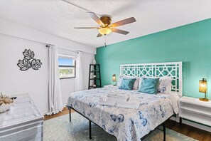 2 chambres, fer et planche à repasser, Wi-Fi, draps fournis