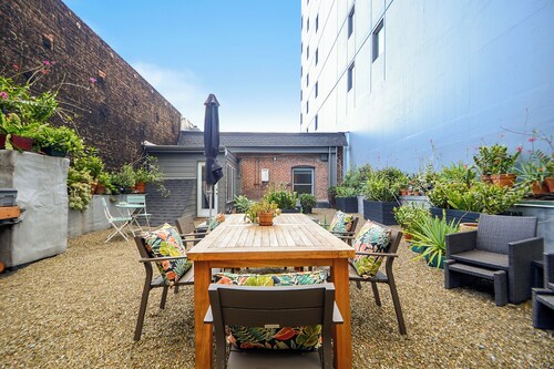 Newly Remodeled Loft in Lower Nob Hill by RedAwning