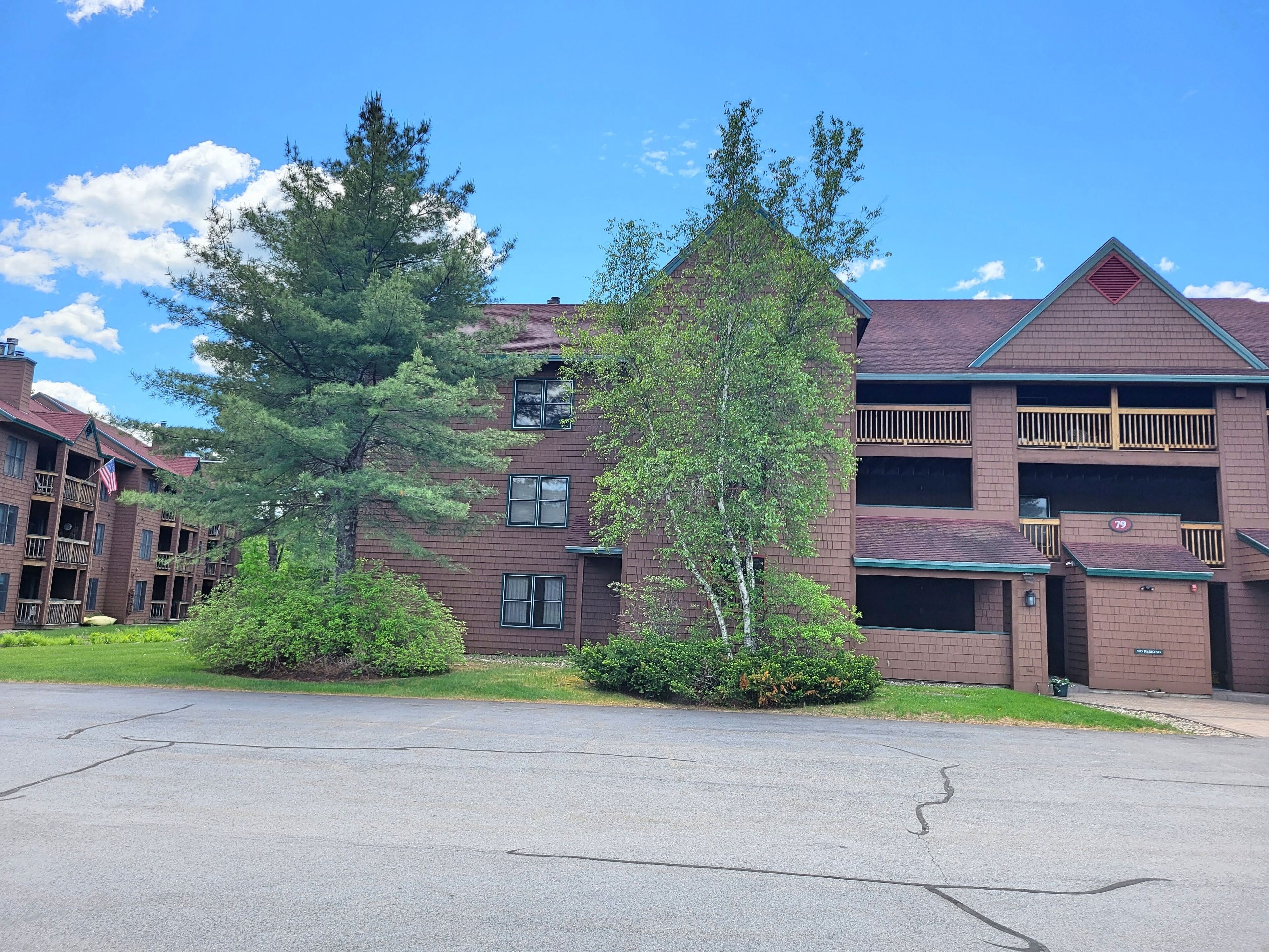 D0192- Managed by Loon Reservation Service - NH Meals & Rooms Lic# 056365
