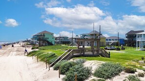 Exterior - Buccaneer House: 4  BR, 4  BA House in Crystal Beach, Sleeps 12 (Crystal Beach)