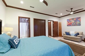 3 habitaciones, tabla de planchar con plancha, internet y ropa de cama 