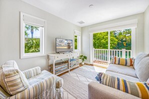 Unclassified image, 4 of 35, button