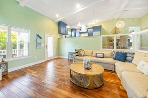 Unclassified image, 2 of 35, button