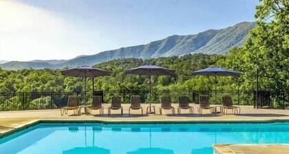 Suuri 5 makuuhuoneen mökki nukkuu jopa 23, pelihuone, SPECTACULAR MTN VIEW, ulkotakka, poreallas