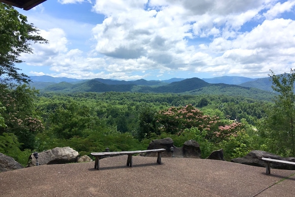 Gorgeous, PRIVATE viewing and sitting area to relax and let your worries drift away