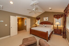 5 bedrooms, free WiFi, bed sheets