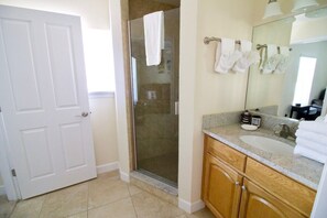 Bathroom - Don't miss the chance to stay in this beautiful gold-rated single-family home with two master suites! (Saint Augustine)