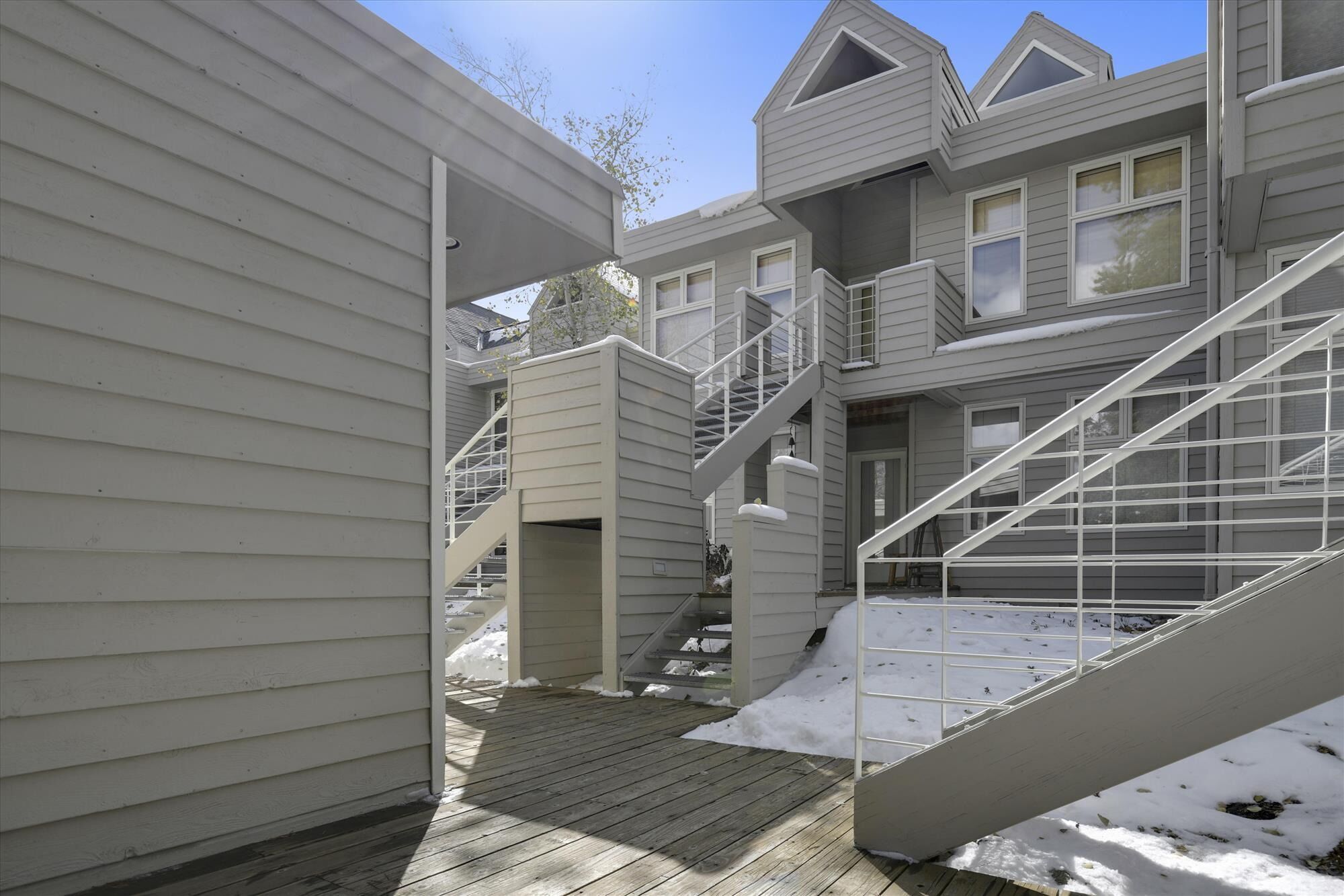 Come visit Frisco and stay in our lovely two bedroom River Glen condo! Only one block from Main Street!