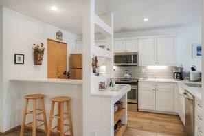 Fridge, microwave, oven, stovetop - Come visit Frisco and stay in our lovely two bedroom River Glen condo! Only one block from Main Street! (Frisco)