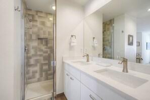 Hair dryer, towels - Come visit Frisco and stay in our lovely two bedroom River Glen condo! Only one block from Main Street! (Frisco)