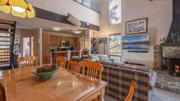Smart TV, fireplace, offices