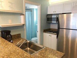 Fridge, microwave, oven, coffee/tea maker