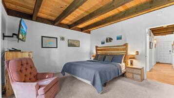 2 sovrum, skrivbord, strykjÀrn/strykbrÀda och gratis wi-fi