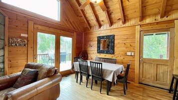 Smart TV, fireplace, table tennis