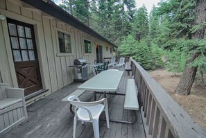 Outdoor dining - Large Deck, Bunk Room, Garage, Close to Waterman's Landing "Agate Bay Ranch" (Carnelian Bay)