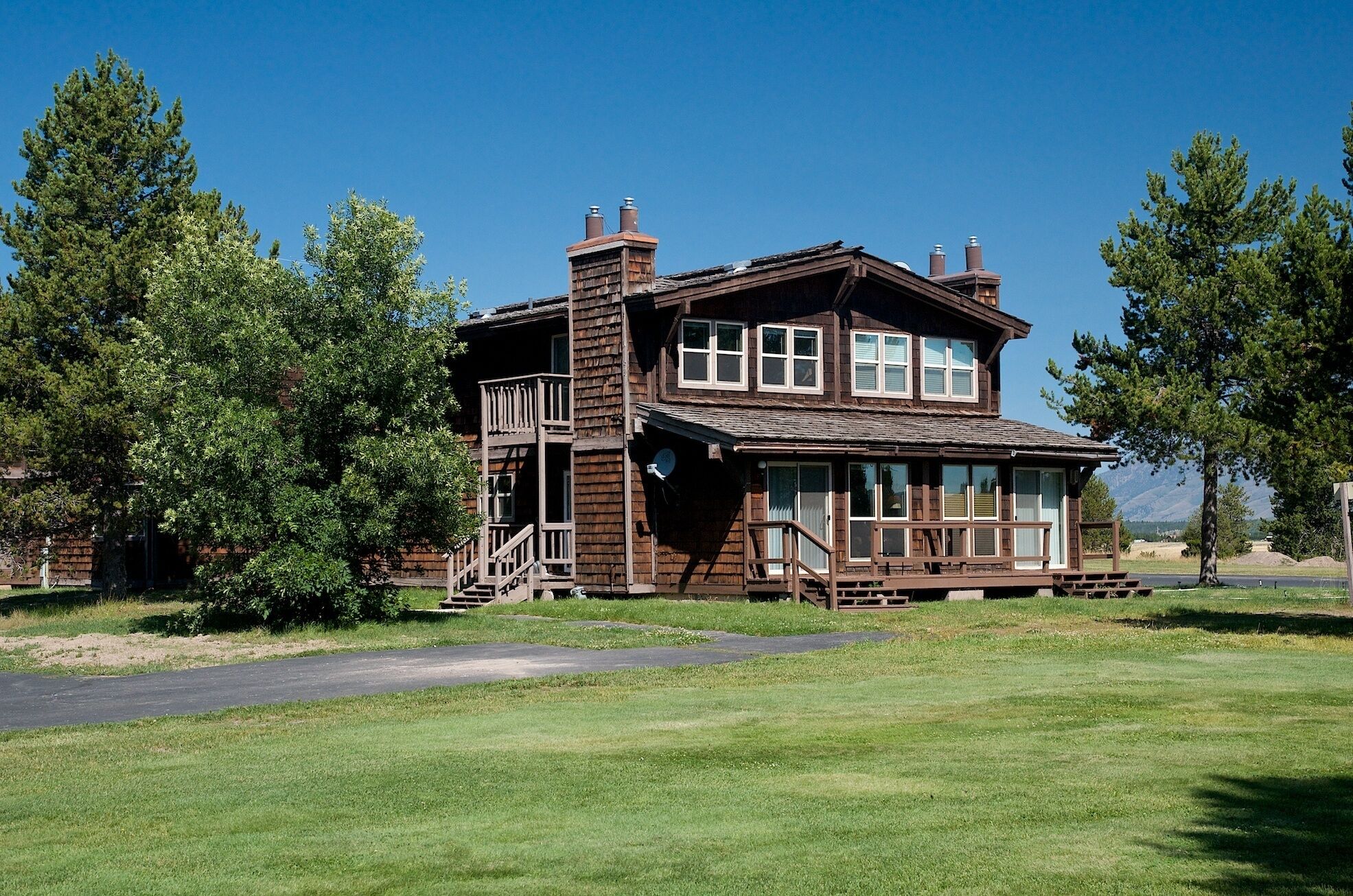 KABINO: Satellite WiFi Awesome Location Sleds Welcome Condo on Golf Course