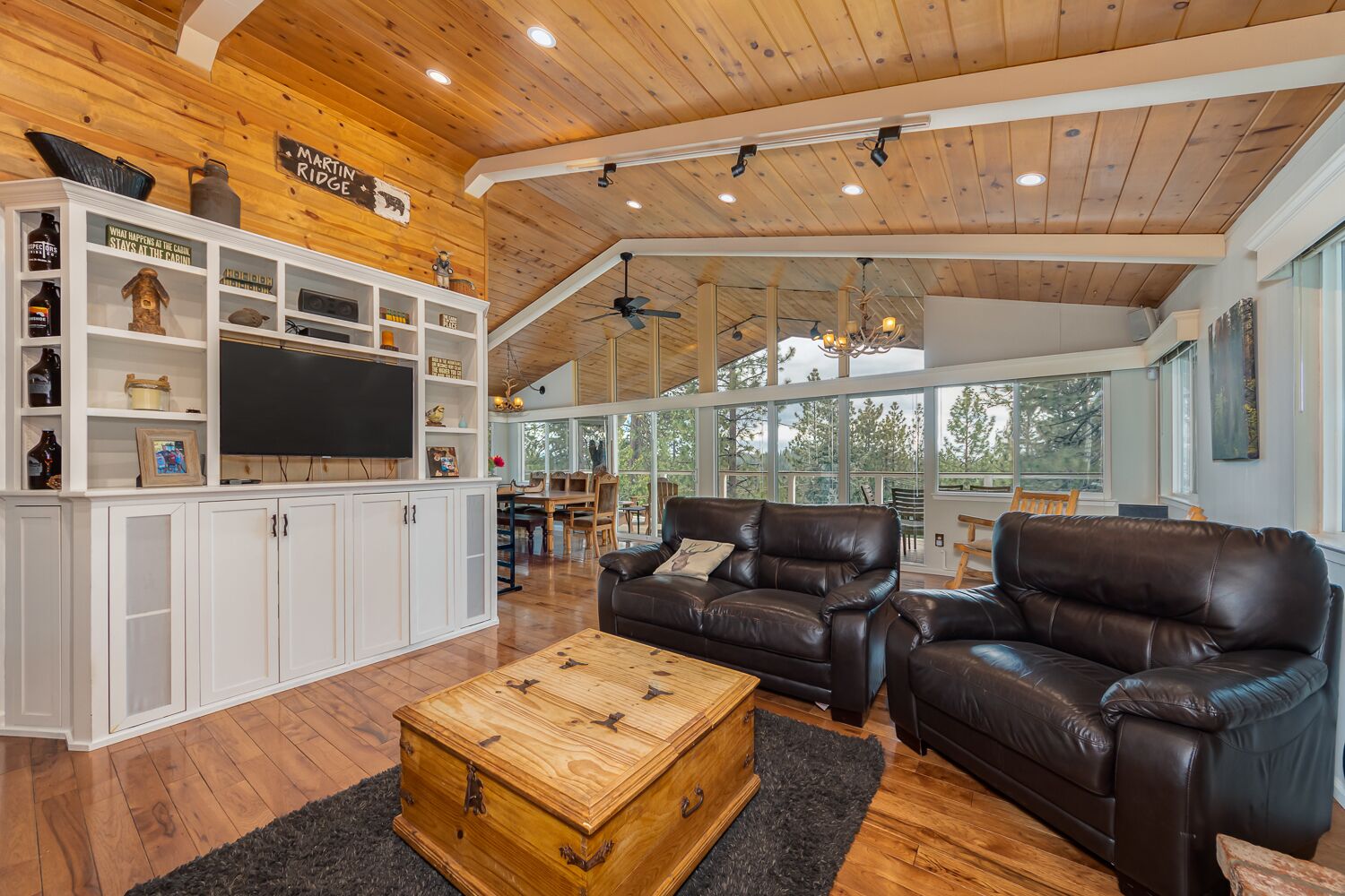 FOREST PSALM (PREVISOULY MARTIN RIDGE) - 4 BR/3 BA PLUS REC ROOM W/REC ROOM!
