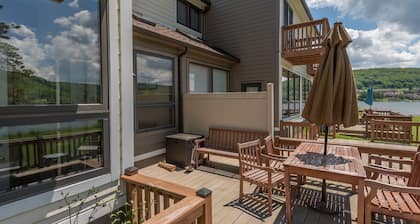 Lakefront Townhome by Wisp Resort