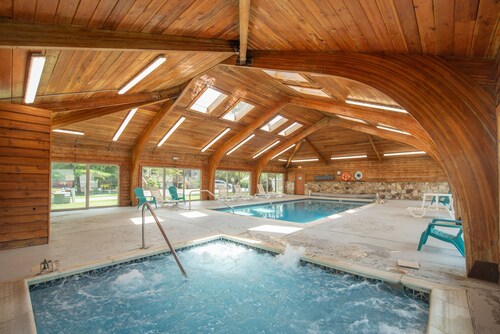 Lakefront Townhome by Wisp Resort