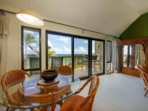 Dining - Ocean Views w/Lanai, Kitchen, WiFi–Kaha Lani (LIHUE)