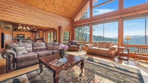 TV, fireplace, DVD player, books - Song Bird Lodge in Gated Smoky Mountain Retreat Community (MAGGIE VALLEY)