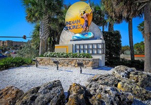 Property grounds - Direct GULF FRONT Condo! Chateaux 105 (Indian Shores)