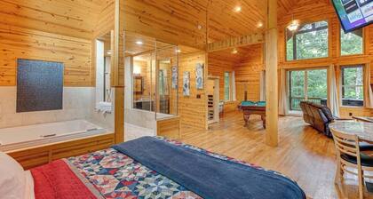 Oasis- Spa Cabin W/Sauna, Jacuzzi, and Rain Shower/hot tub