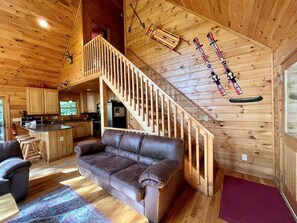 Smart TV, fireplace, stereo