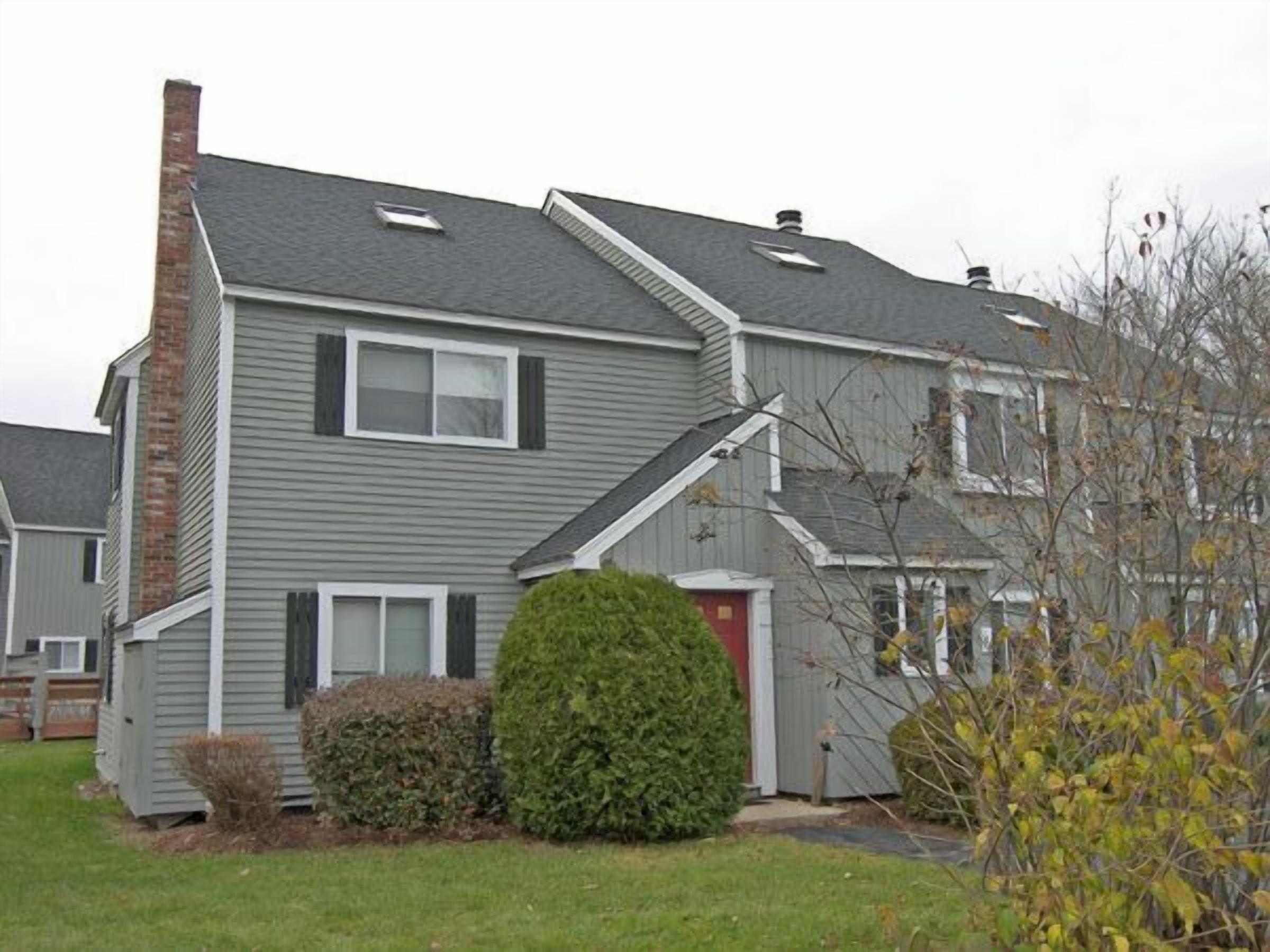 A0163- Managed by Loon Reservation Service - NH Meals & Rooms Lic# 056365