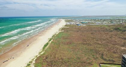Gulfview II 205 - Dorm-style digs;Amazing amenities;Great location