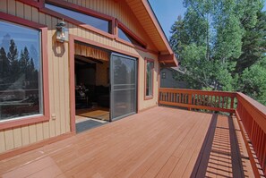 Terrace/patio - Pool Table, Very Spacious and Close to Northstar “Kingswood Manor” (Kings Beach)