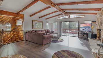 Smart TV, fireplace, offices