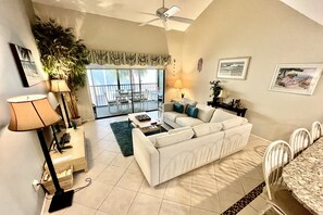 TV, tavolo da ping pong