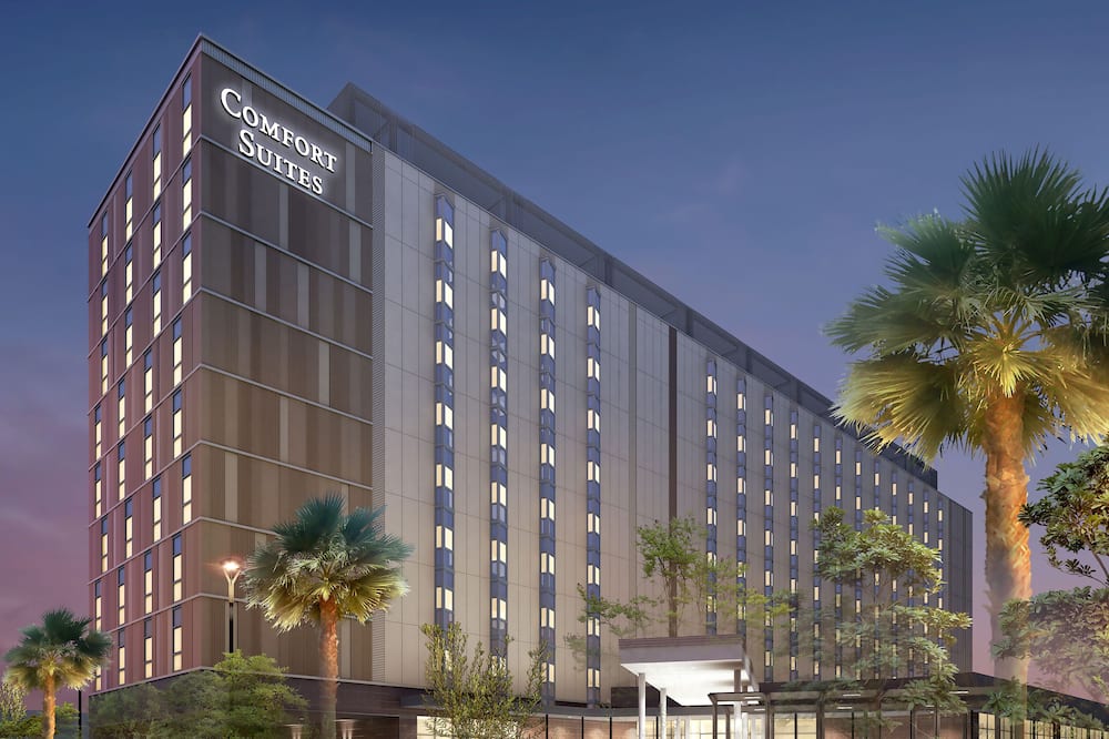 Comfort Suites Tokyo Bay
