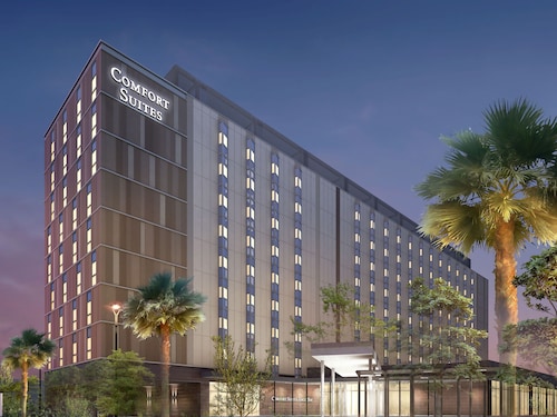 Comfort Suites Tokyo Bay