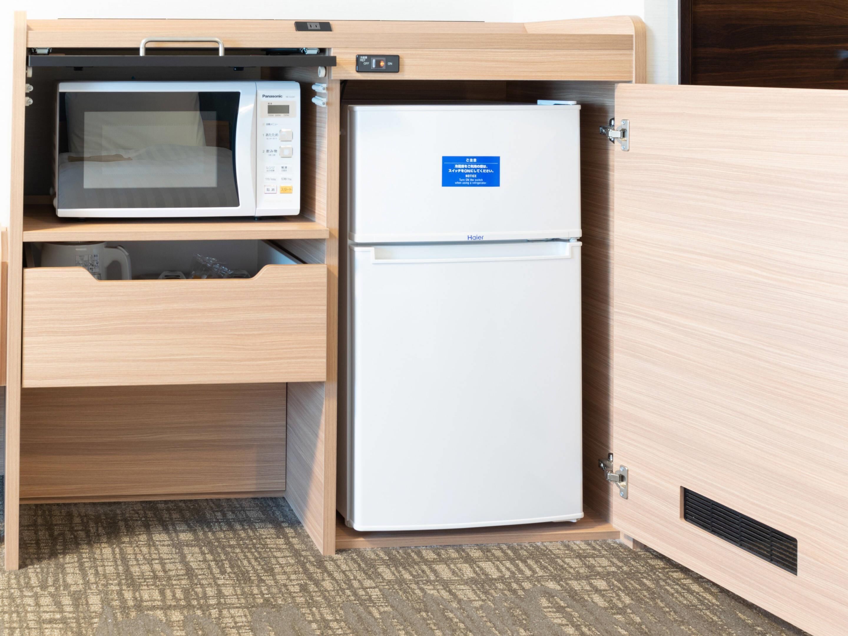 Suite Confort, non-fumeurs | Coffres-forts dans les chambres, bureau