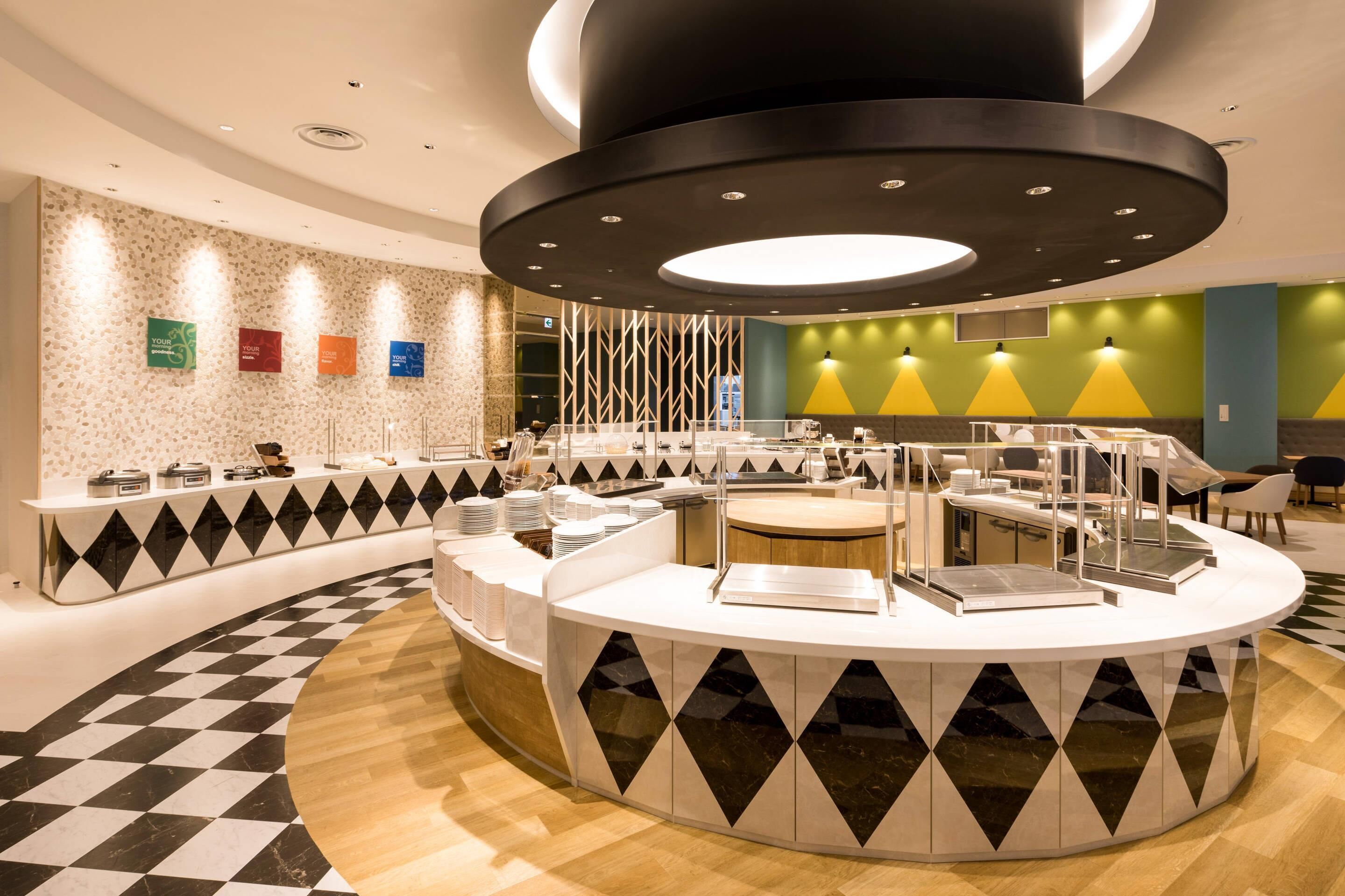 每日供应自助式早餐（每人 JPY 2000）