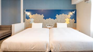 舒适套房, 无烟房 | 客房内保险箱、办公桌、遮光窗帘、隔音