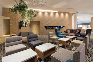 每日供应自助式早餐(每人 JPY 2000)