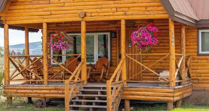 Cozy Log Cabin on Slate River 5-Minutes to Downtown Crested Butte!