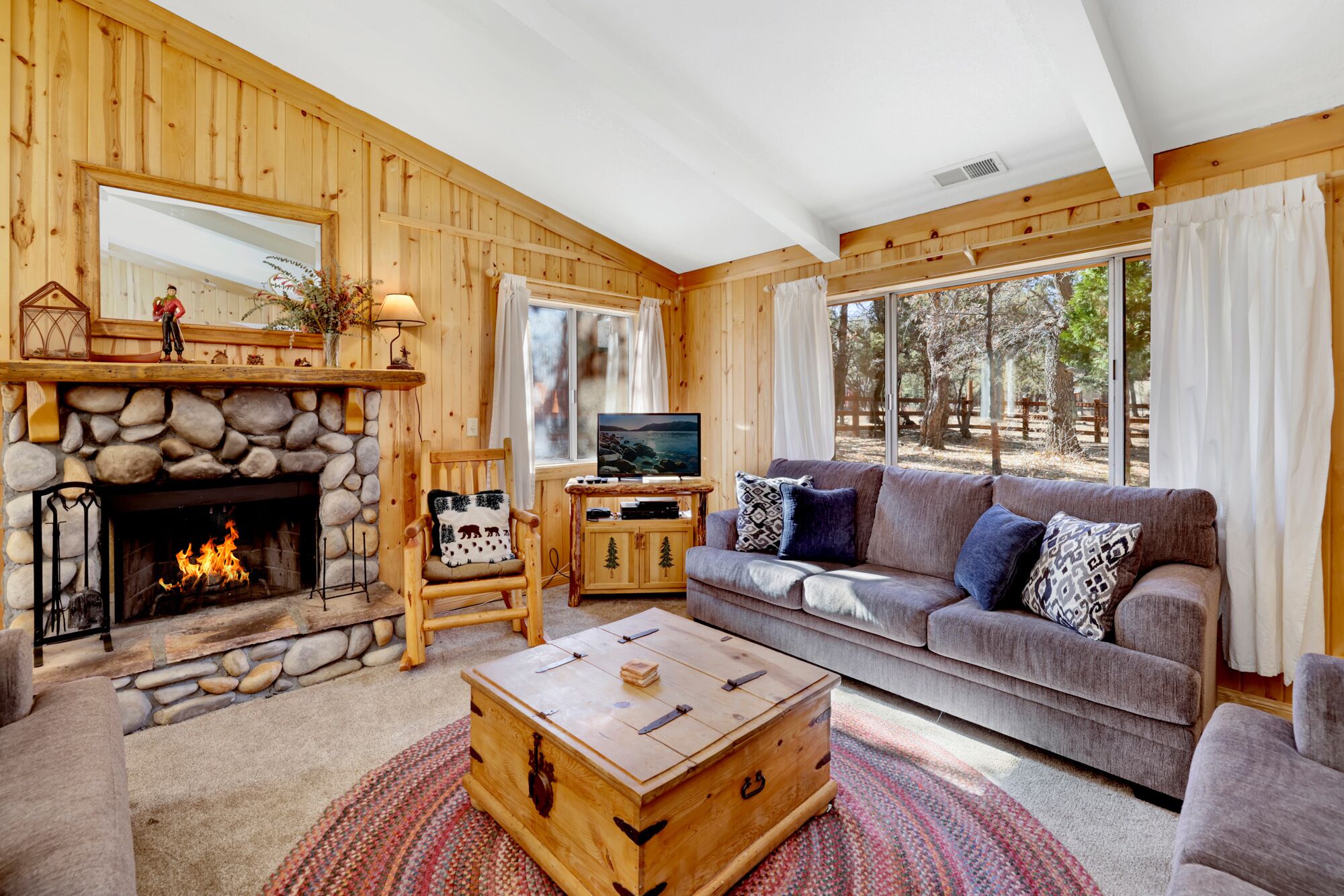 Angels Camp Retreat~ Relaxing Forest Family Cabin~ Mins to Activities~