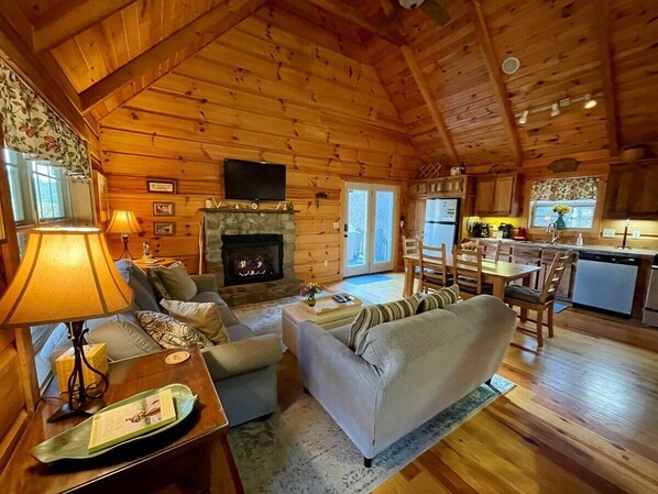Smart TV, fireplace