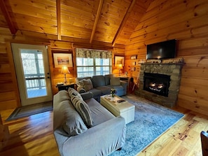 Smart TV, fireplace