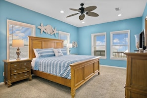 4 bedrooms, free WiFi - Pelican Crossing: 4  BR, 3  BA House in Crystal Beach, Sleeps 14 (Bolivar Peninsula)